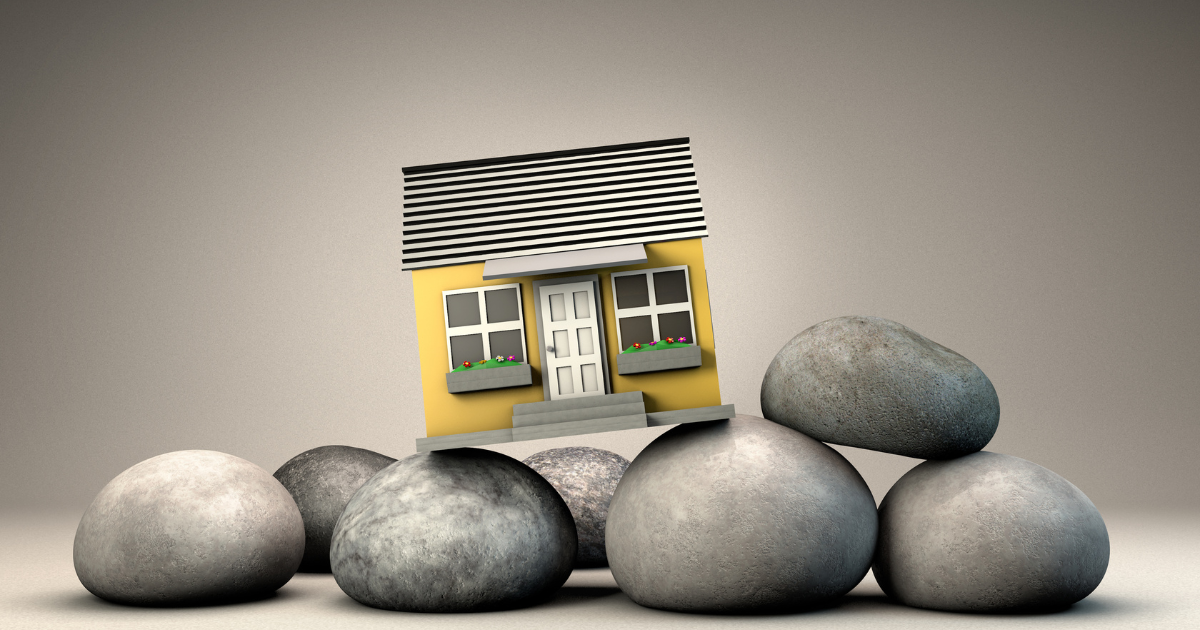 Płyta fundamentowa czy&nbsp;fundamenty tradycyjne – gdzie płyta fundamentowa jest lepszym wyborem?